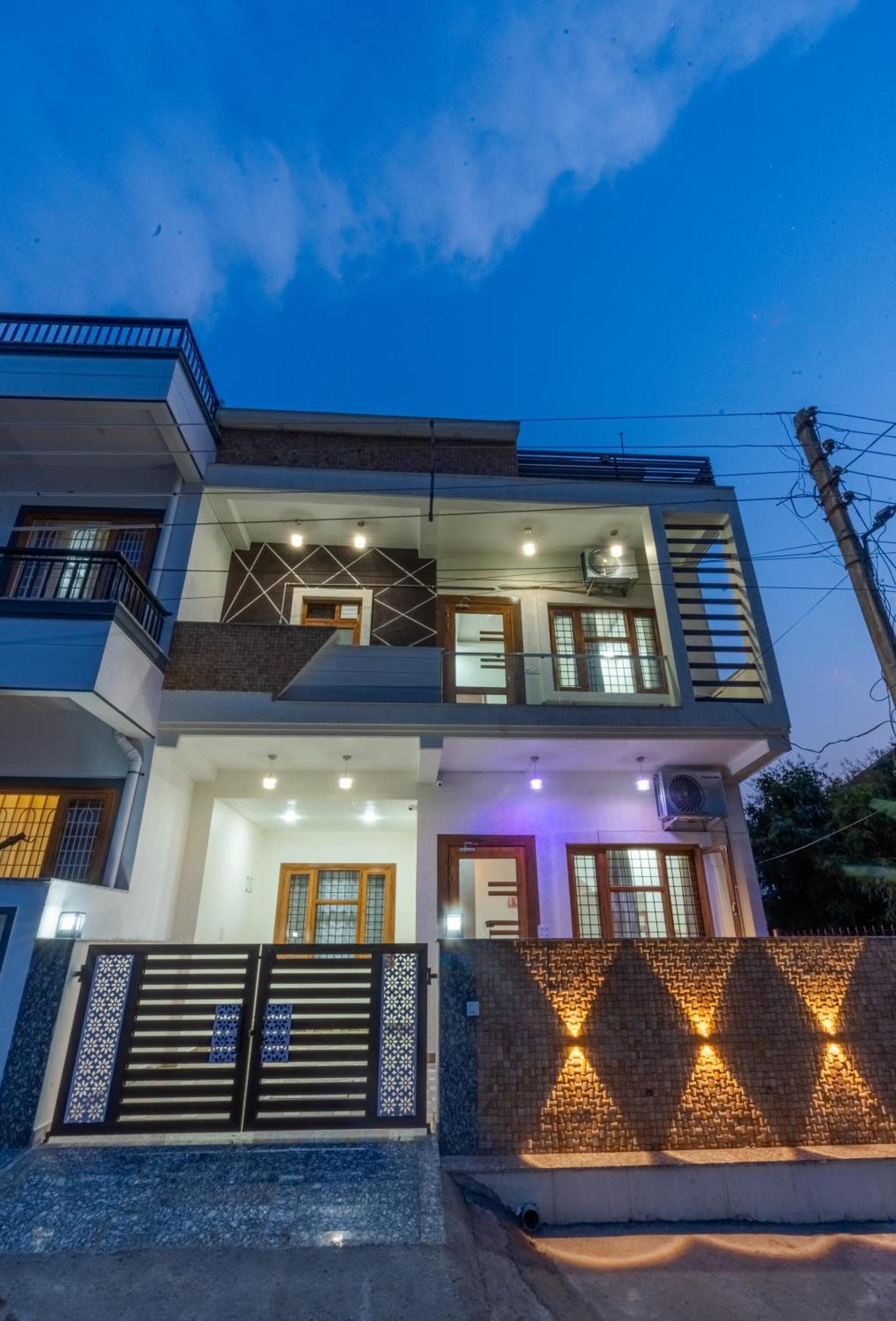 Dhruva - Luxury Villa In Cbd 데라둔 외부 사진