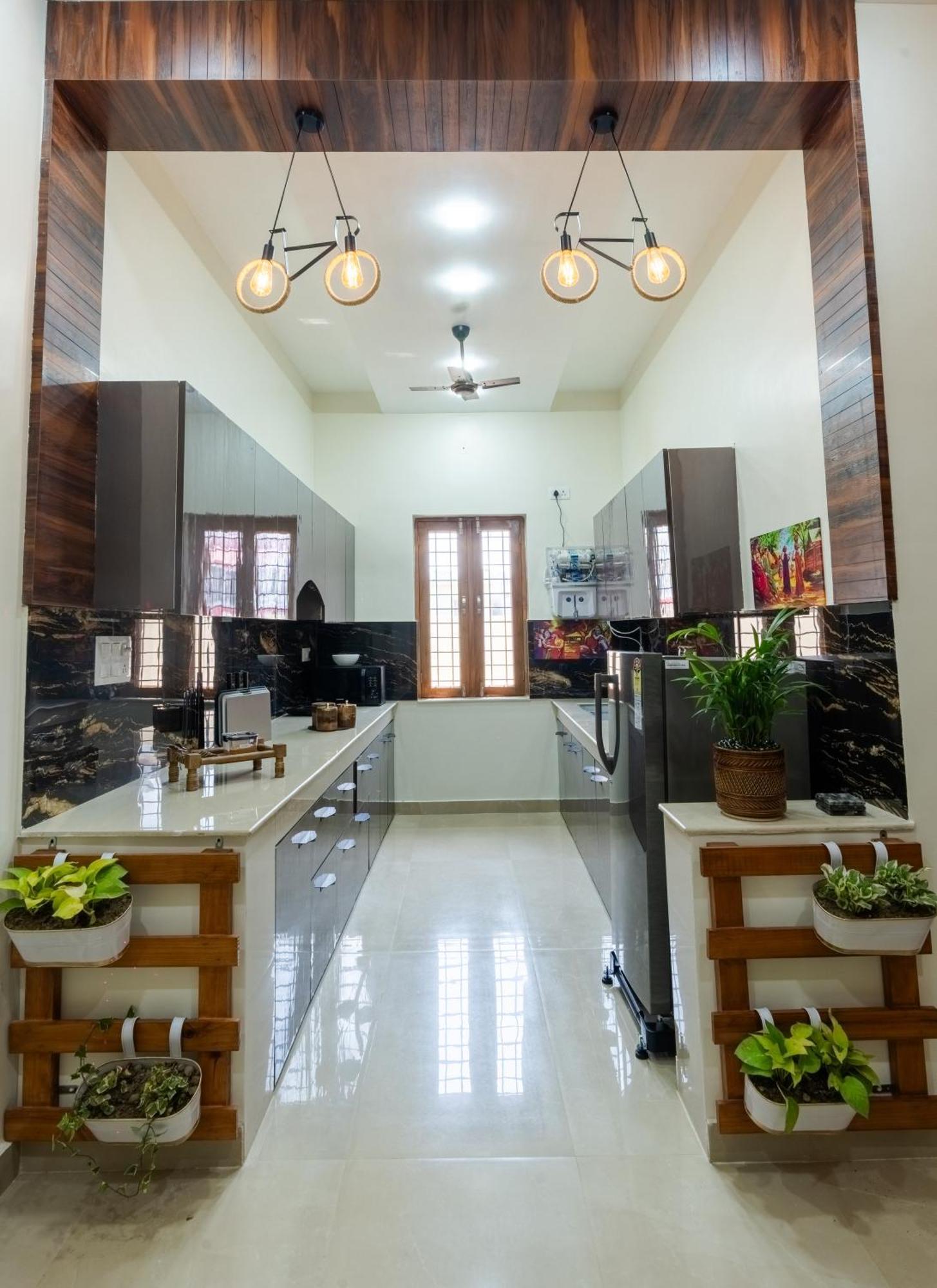 Dhruva - Luxury Villa In Cbd 데라둔 외부 사진