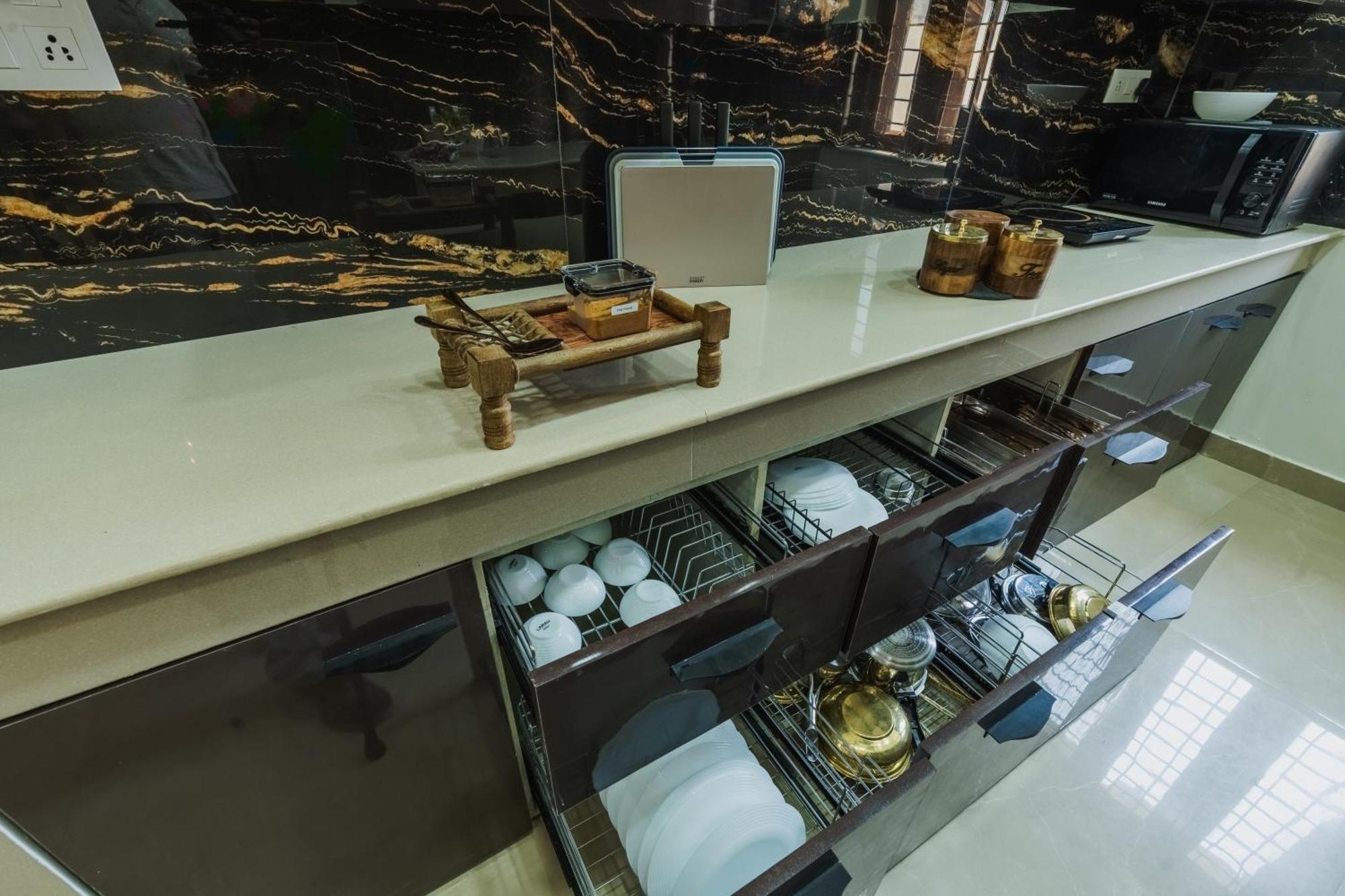Dhruva - Luxury Villa In Cbd 데라둔 외부 사진
